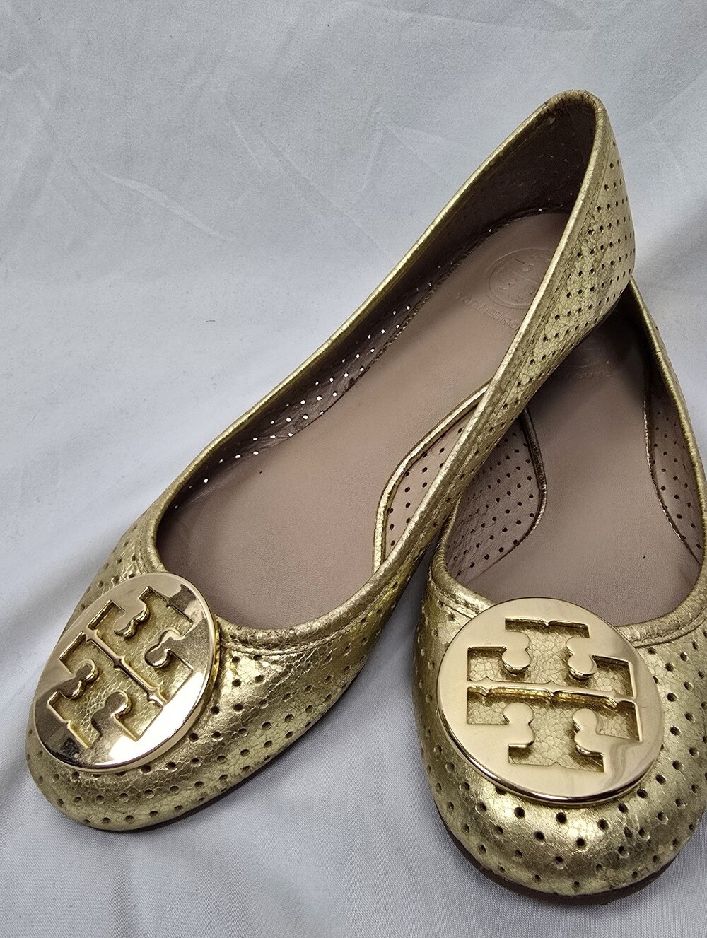 Tory Burch Women's Reva Perforated Metallic Logo Ballet Flats Gold Size 8.5 M